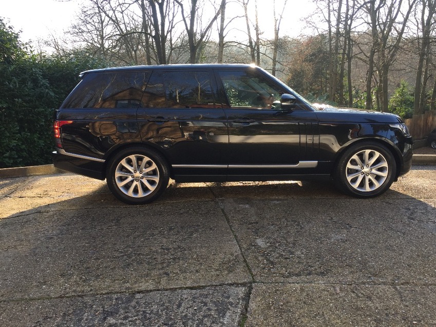 View LAND ROVER RANGE ROVER Vogue se