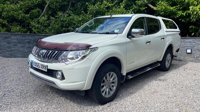 MITSUBISHI L200