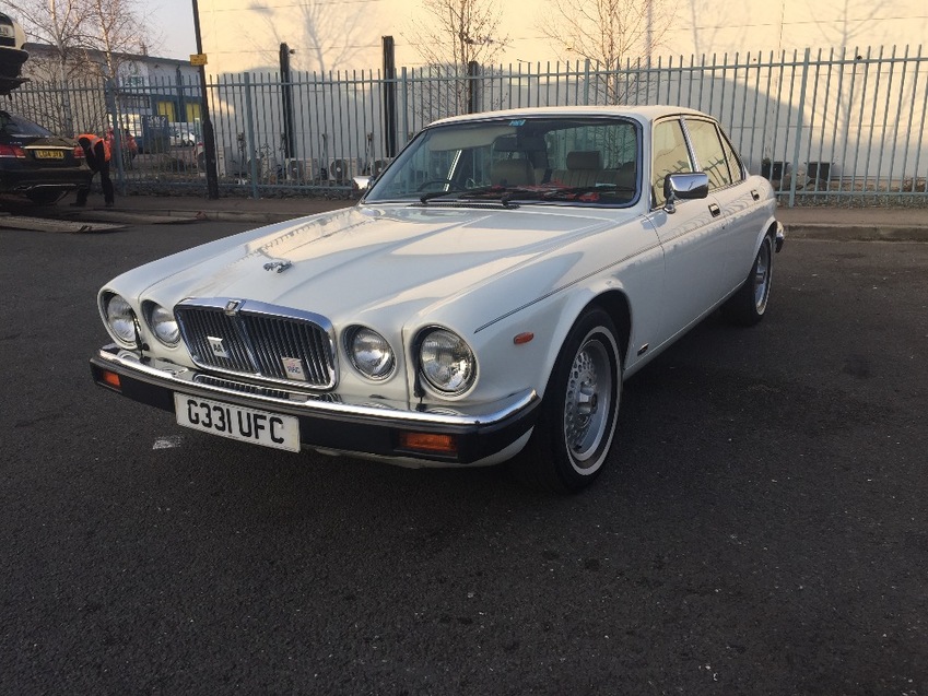 View JAGUAR SOVEREIGN 5.3 V12