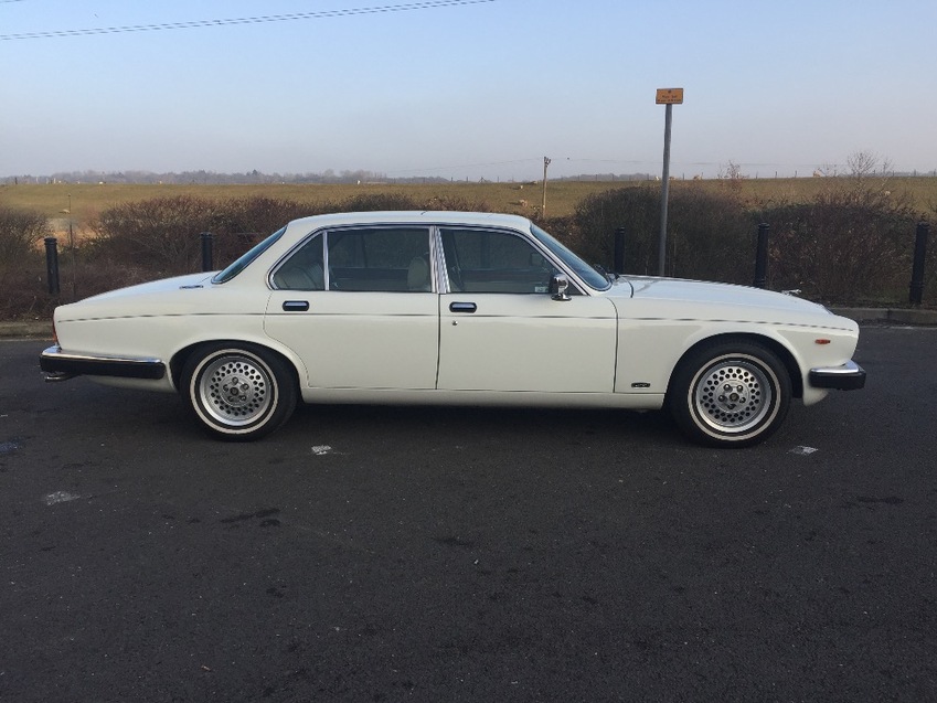 View JAGUAR SOVEREIGN 5.3 V12