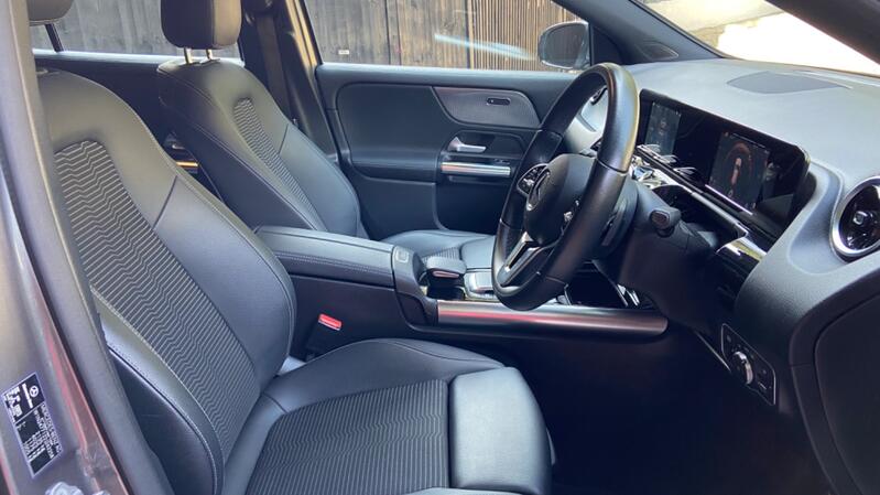 MERCEDES-BENZ GLA CLASS
