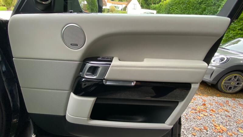 LAND ROVER RANGE ROVER