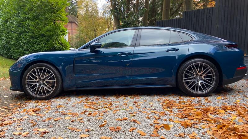 PORSCHE PANAMERA