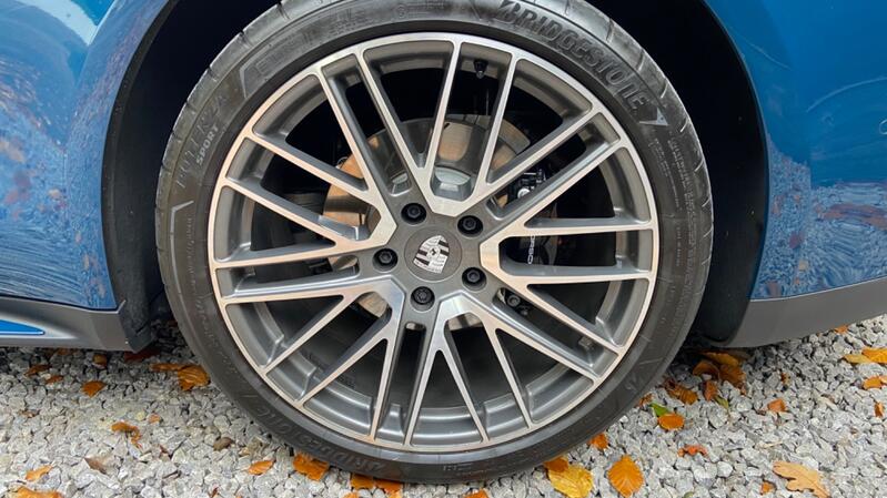 PORSCHE PANAMERA