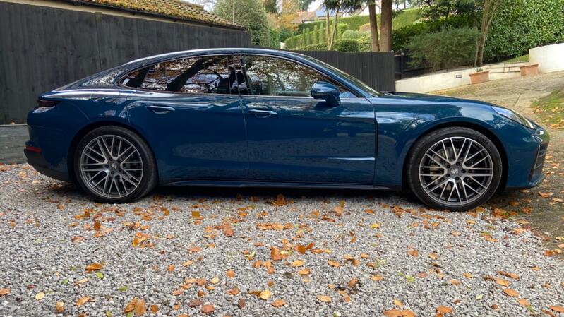 PORSCHE PANAMERA