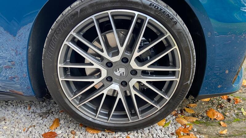 PORSCHE PANAMERA