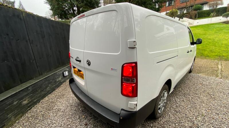 VAUXHALL VIVARO