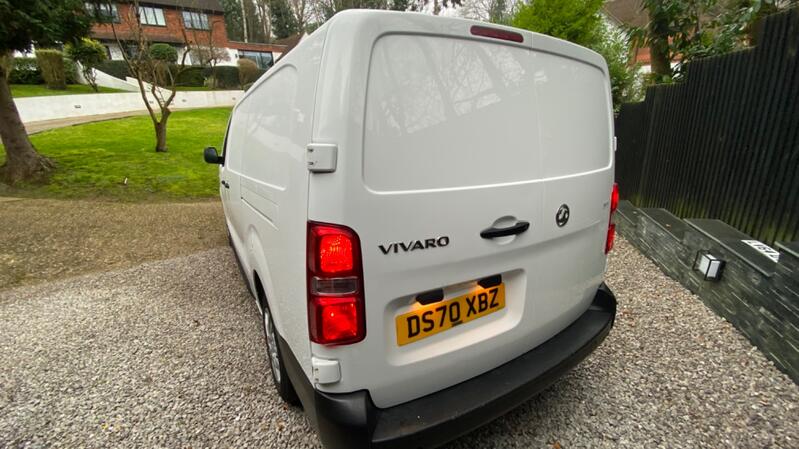 VAUXHALL VIVARO