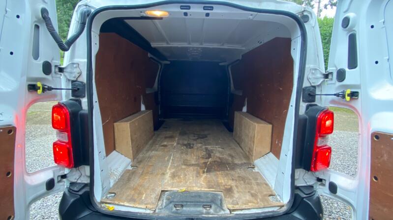 VAUXHALL VIVARO