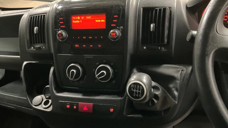PEUGEOT BOXER