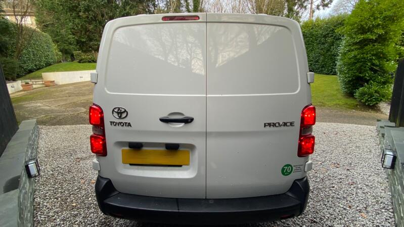TOYOTA PROACE