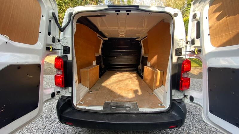 VAUXHALL VIVARO