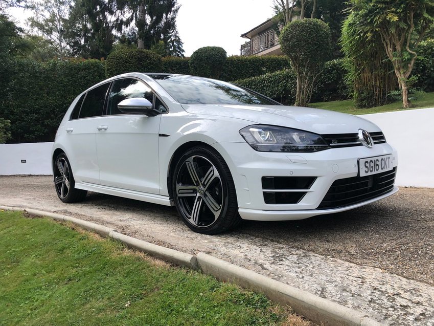 View VOLKSWAGEN GOLF R