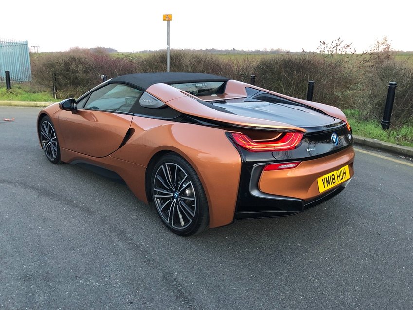 BMW I8