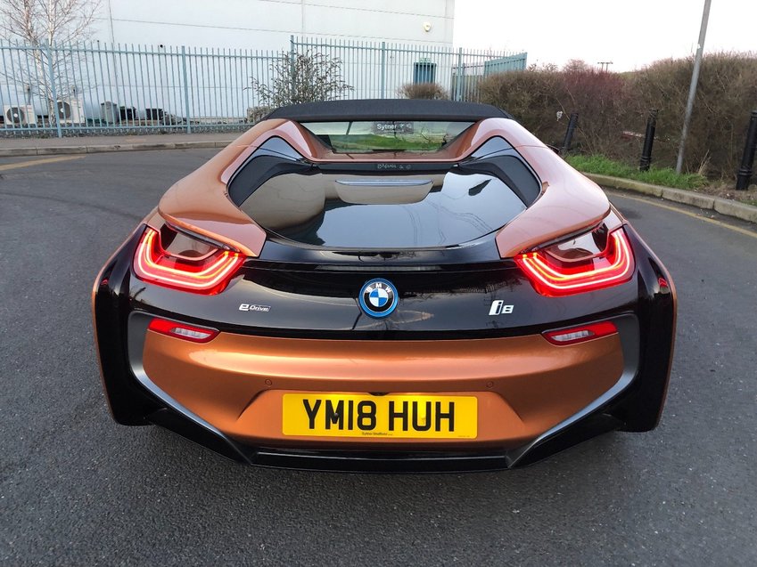 BMW I8