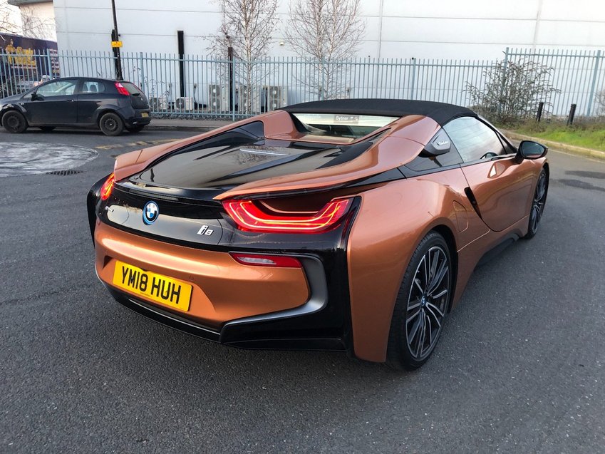 BMW I8