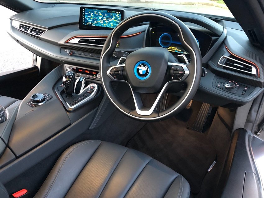 BMW I8