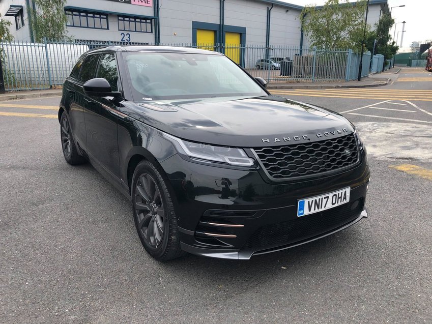 View LAND ROVER RANGE ROVER VELAR D300 R-Dynamic SE