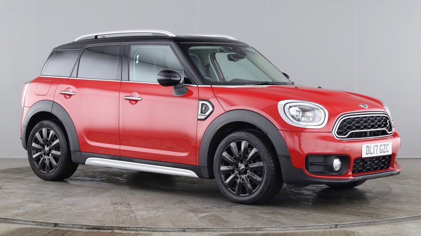 View MINI COUNTRYMAN COOPER S D Hatchback