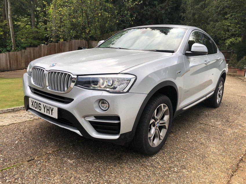 View BMW X4 XDrive 2.0 d 