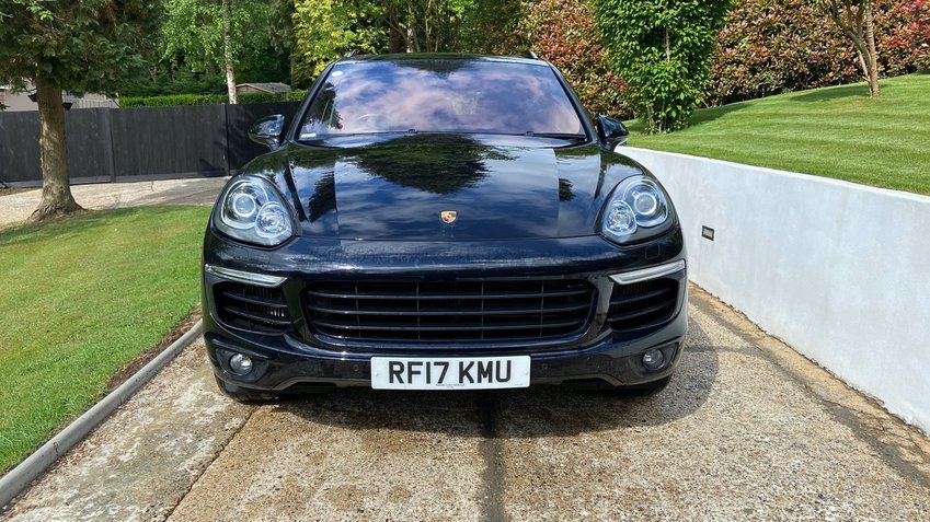 View PORSCHE CAYENNE 4.1 V8 D380S Plattinum