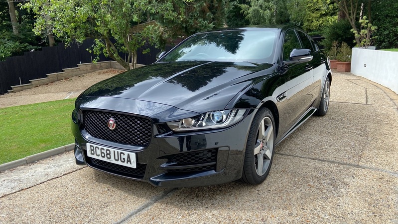 View JAGUAR XE 2.0 T I4 200 R Sport Black Ed