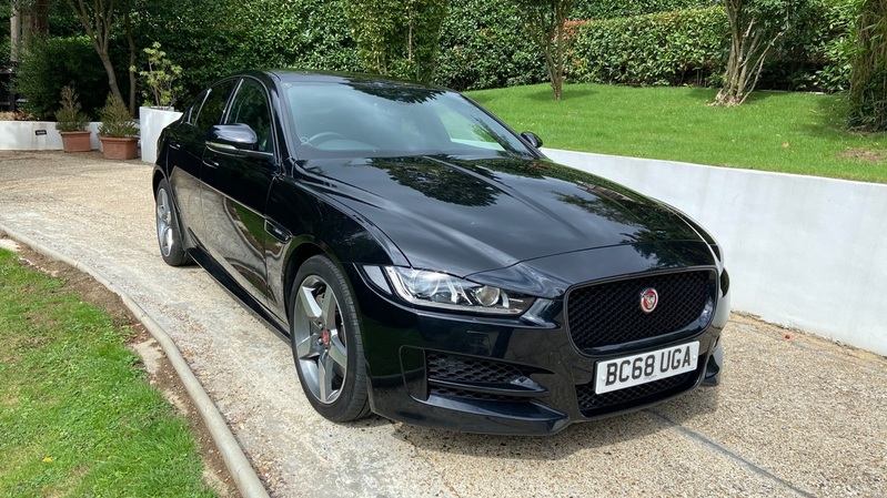 View JAGUAR XE 2.0 T I4 200 R Sport Black Ed